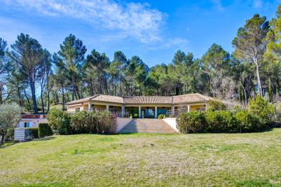 Sale Luxury house Aix-en-Provence 10&nbsp;Rooms 430&nbsp;m²