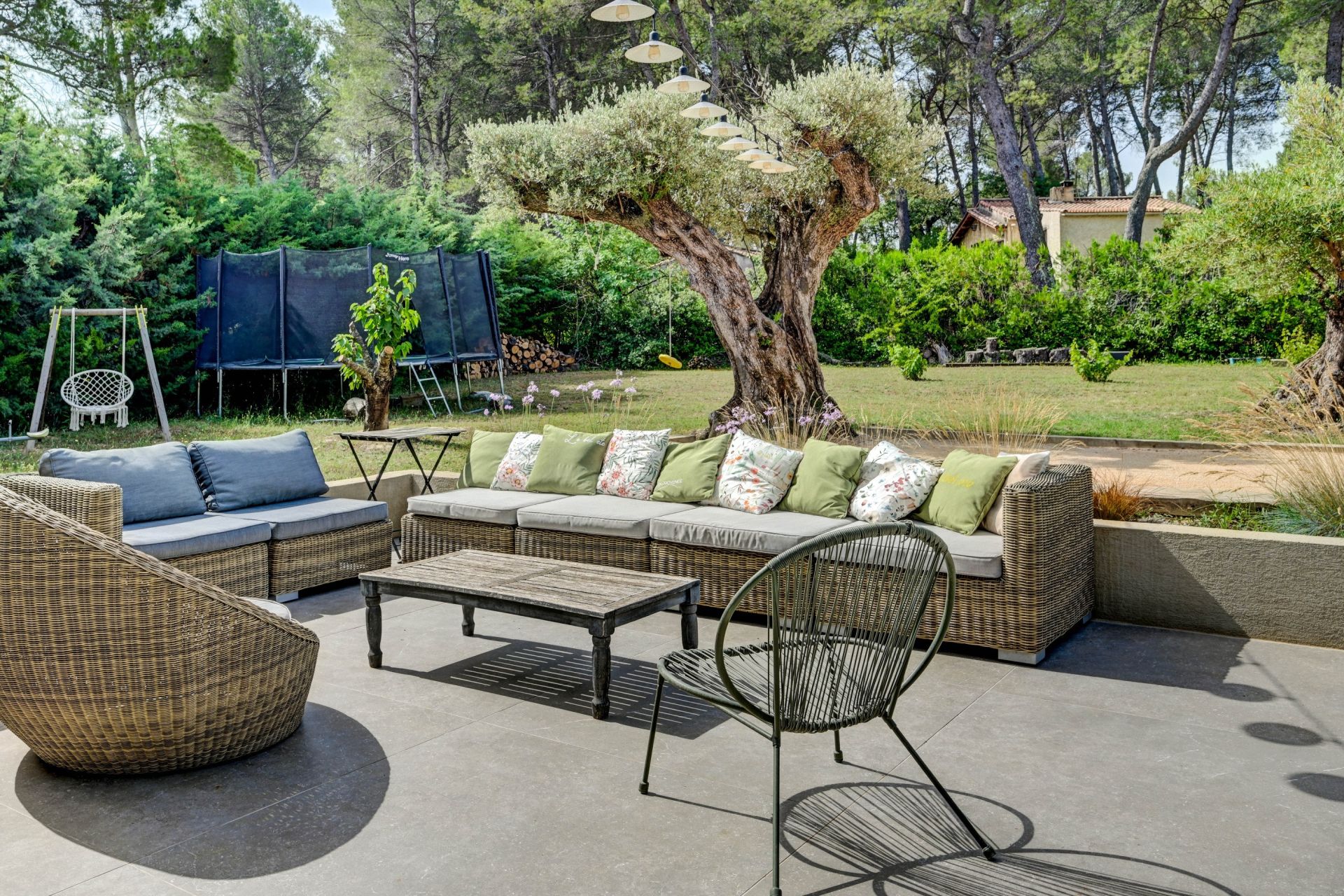 luxury house 7 Rooms for sale on AIX EN PROVENCE (13100)