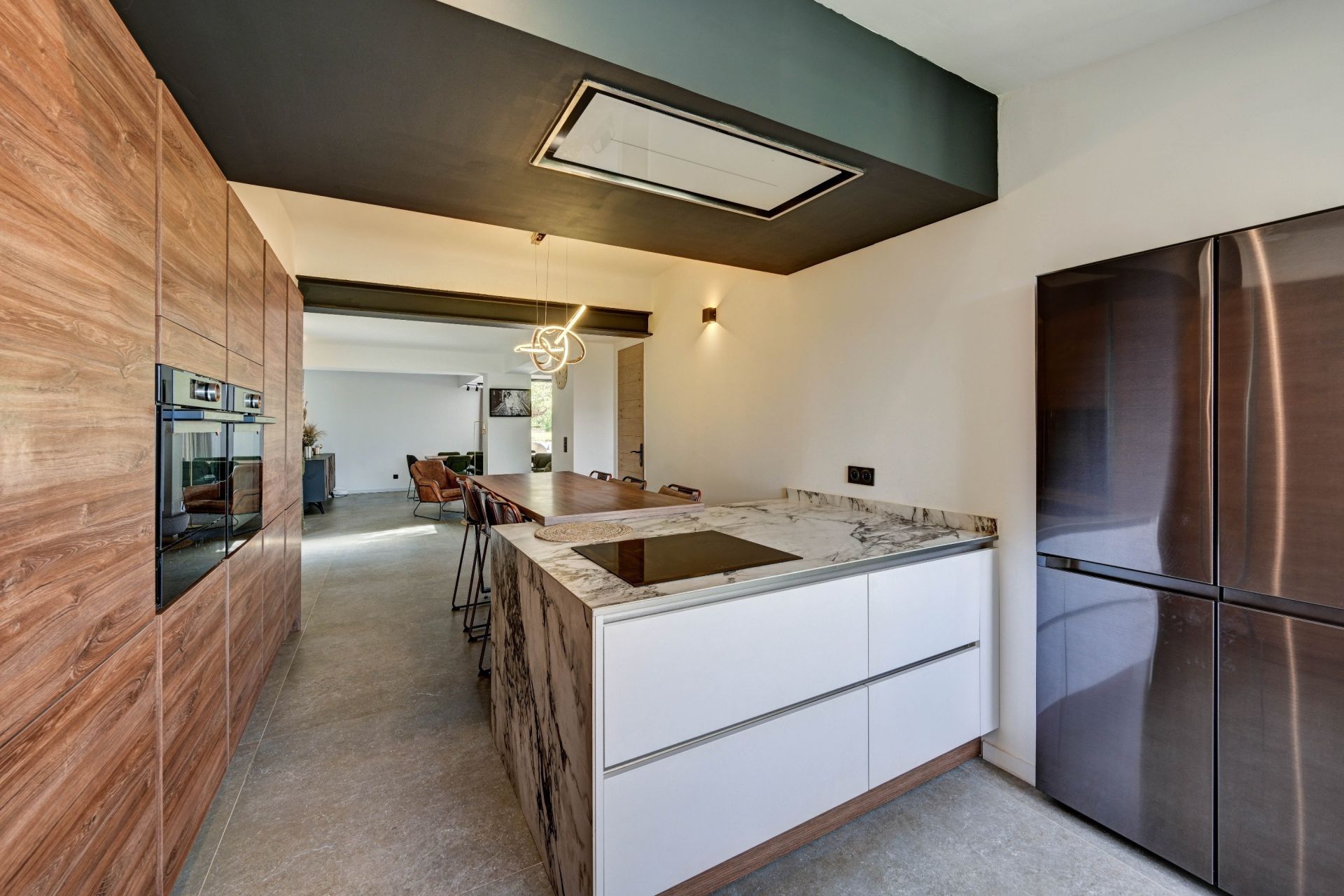 luxury house 7 Rooms for sale on AIX EN PROVENCE (13100)