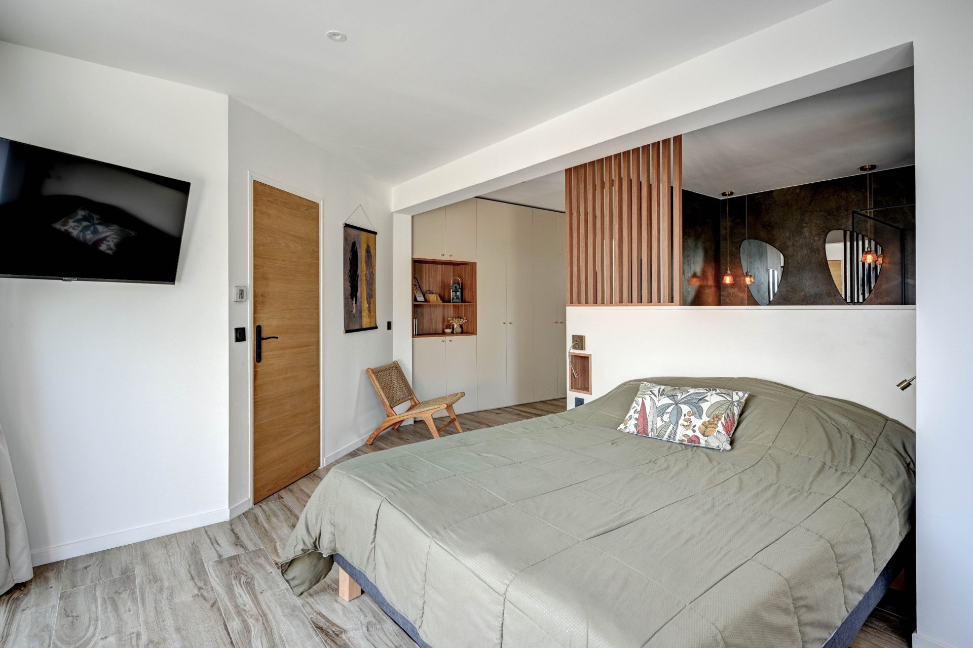 luxury house 7 Rooms for sale on AIX EN PROVENCE (13100)