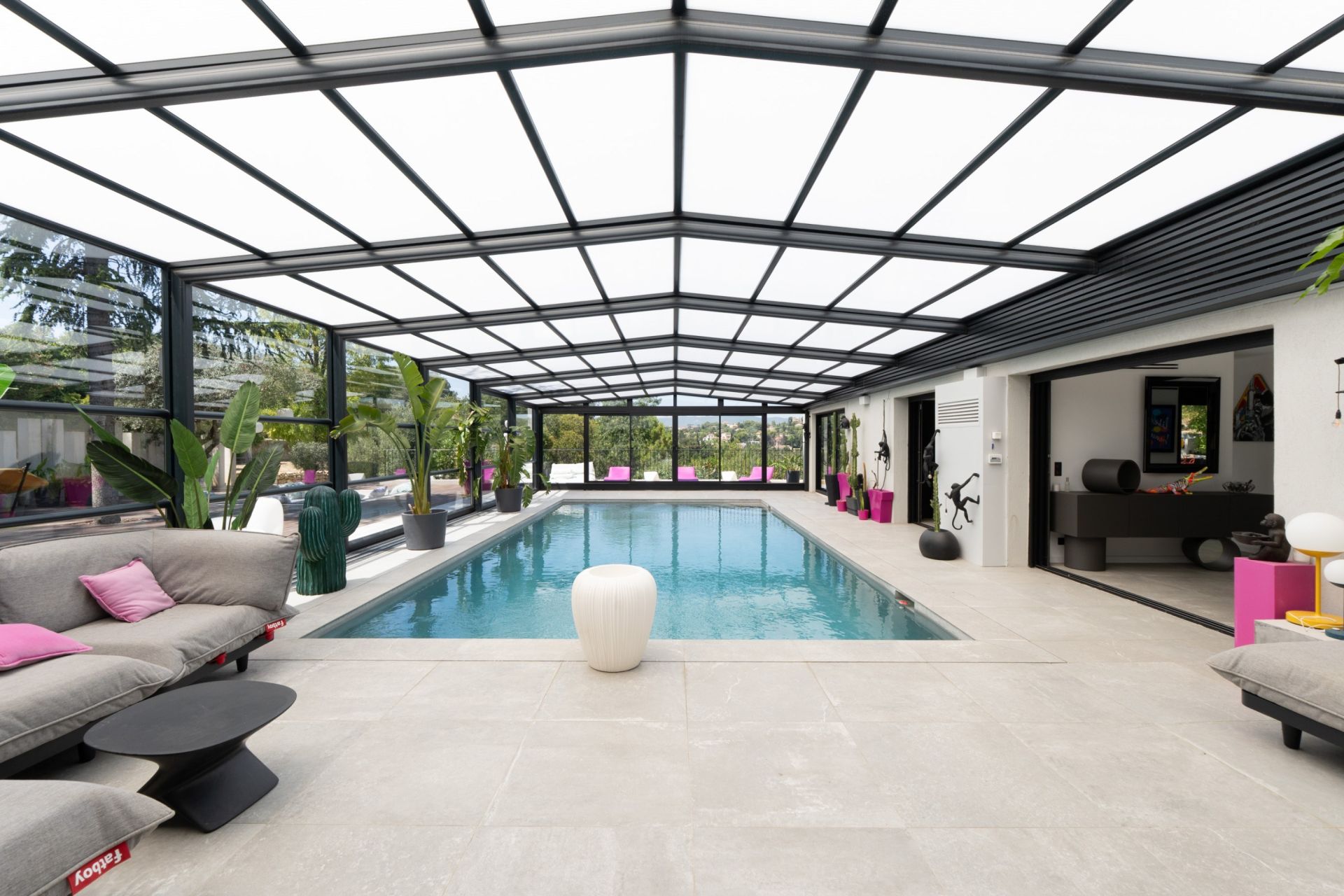 luxury house 6 Rooms for sale on MARSEILLE (13012)