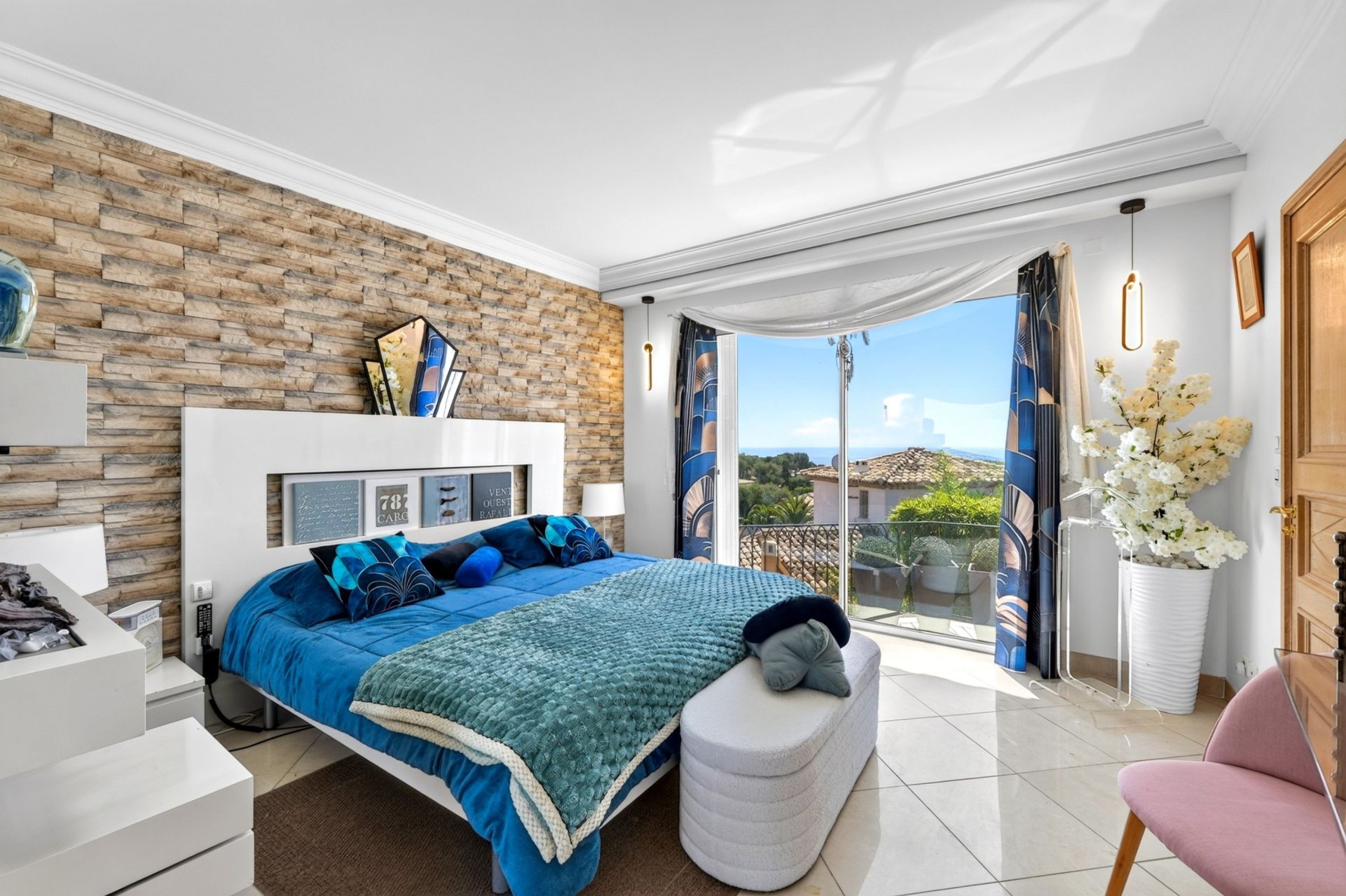 luxury house 10 Rooms for sale on CARRY LE ROUET (13620)