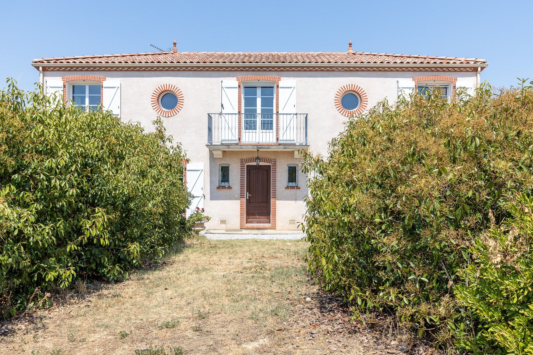 luxury house 9 Rooms for sale on LAVAUR (81500)