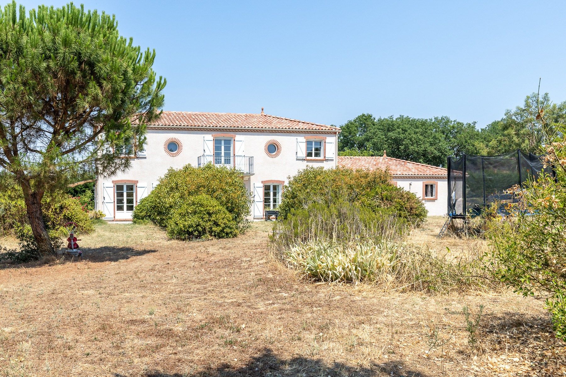 luxury house 9 Rooms for sale on LAVAUR (81500)