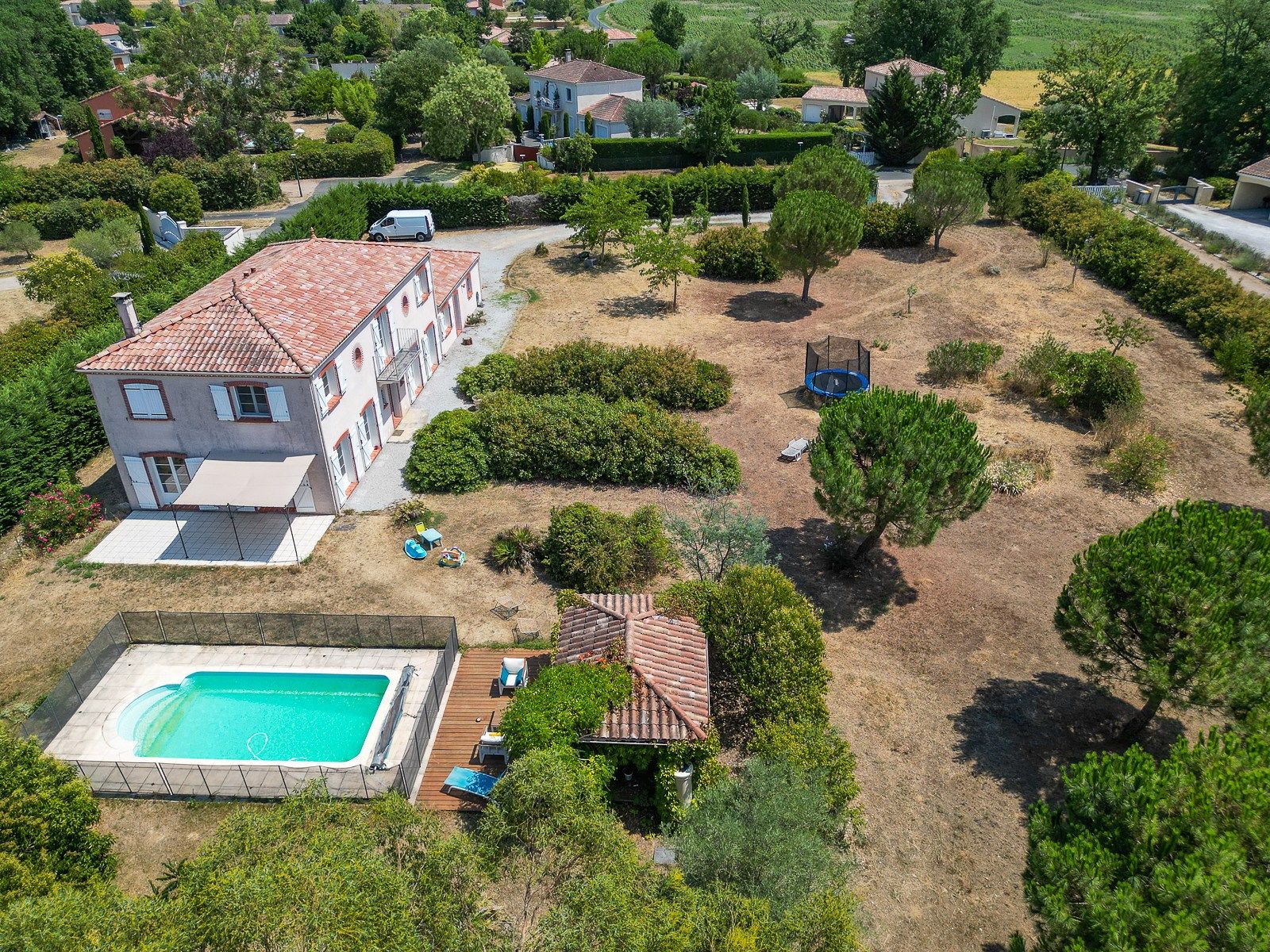 luxury house 9 Rooms for sale on LAVAUR (81500)