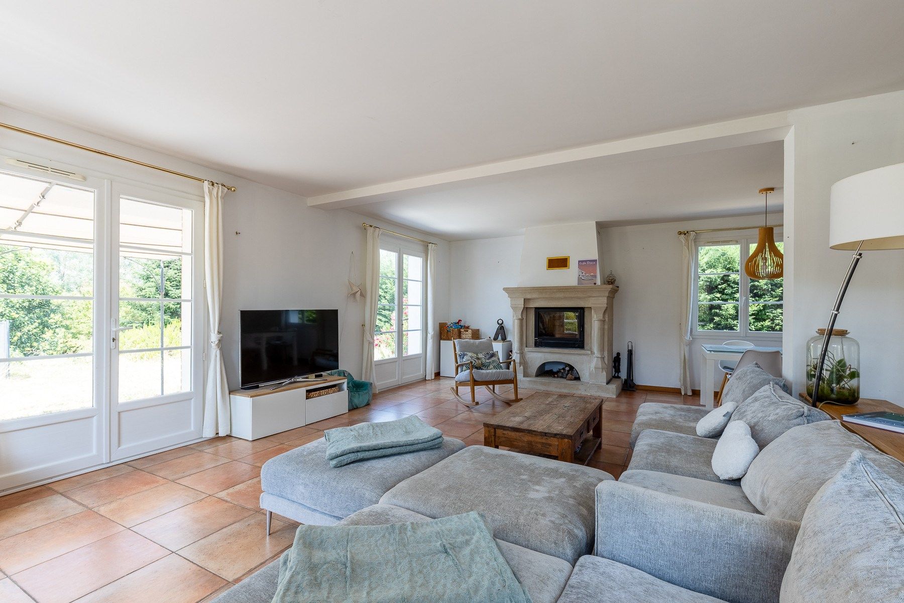 luxury house 9 Rooms for sale on LAVAUR (81500)