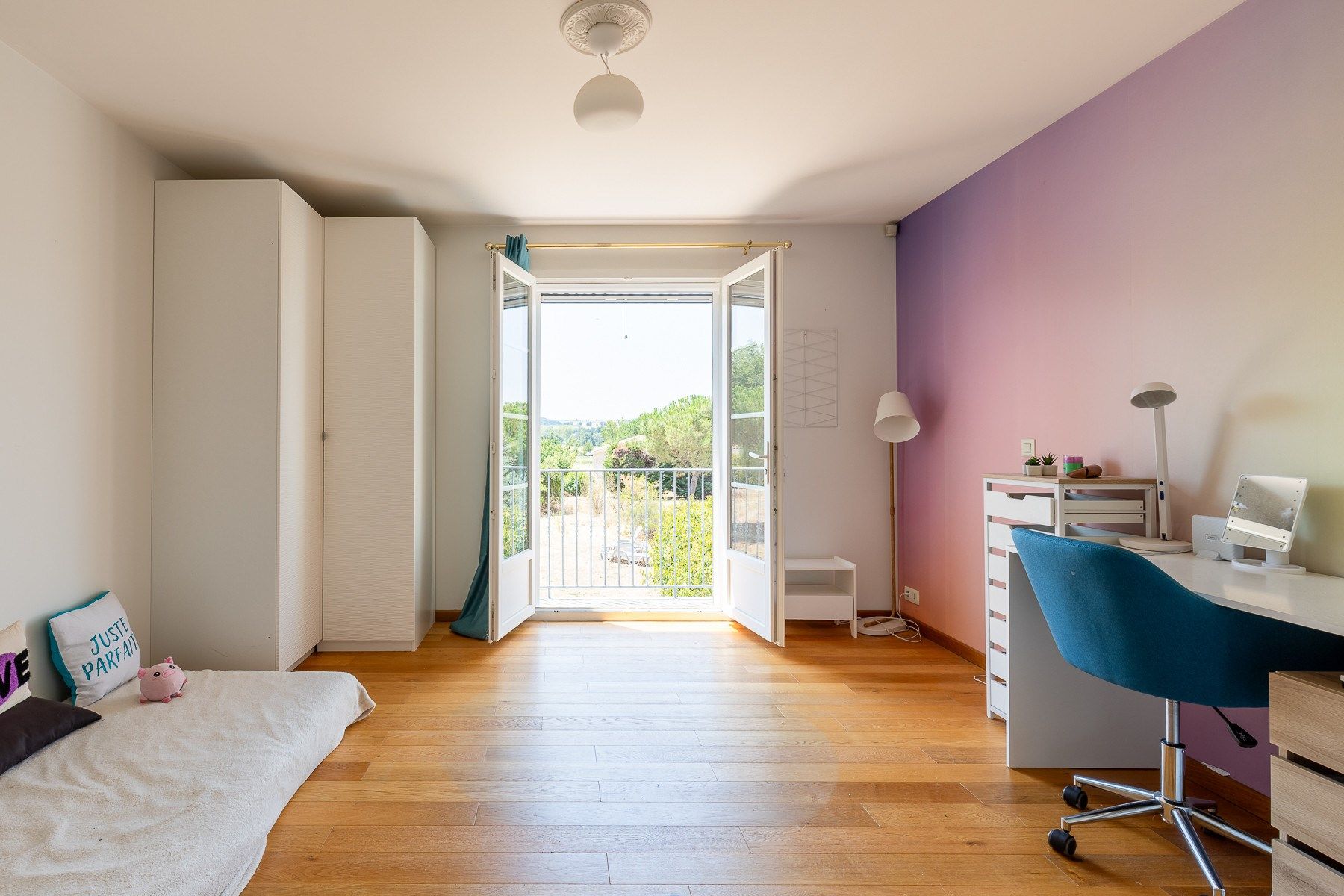luxury house 9 Rooms for sale on LAVAUR (81500)