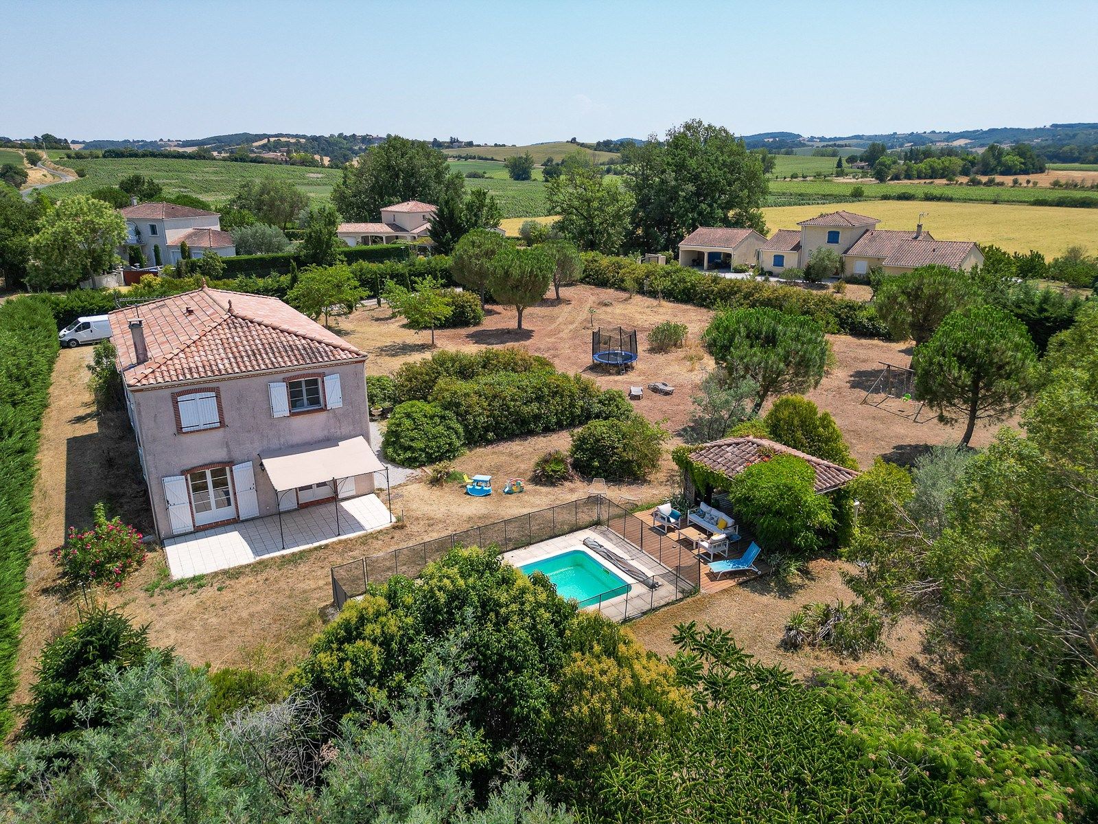 luxury house 9 Rooms for sale on LAVAUR (81500)