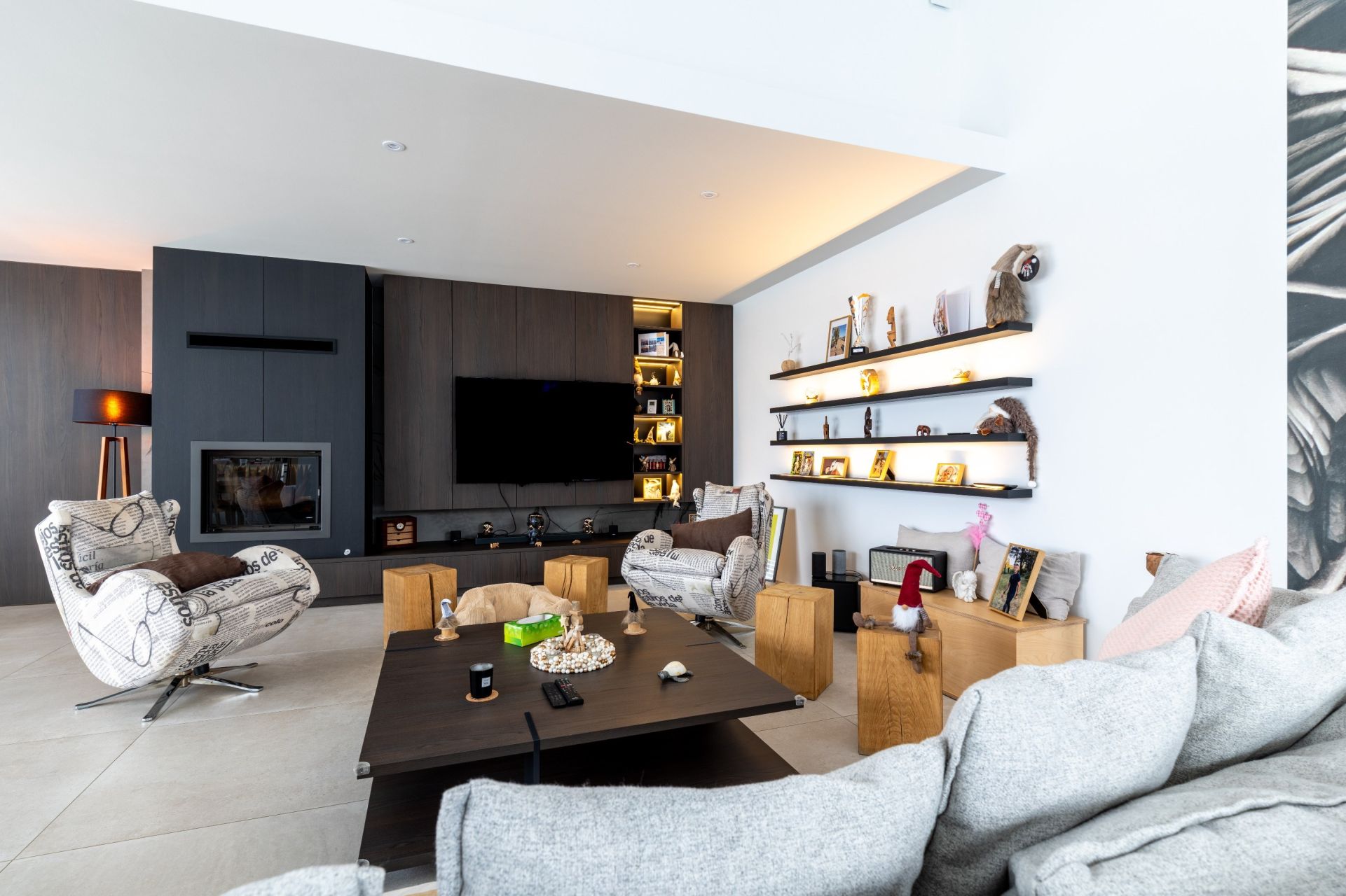 luxury house 5 Rooms for sale on AIZENAY (85190)