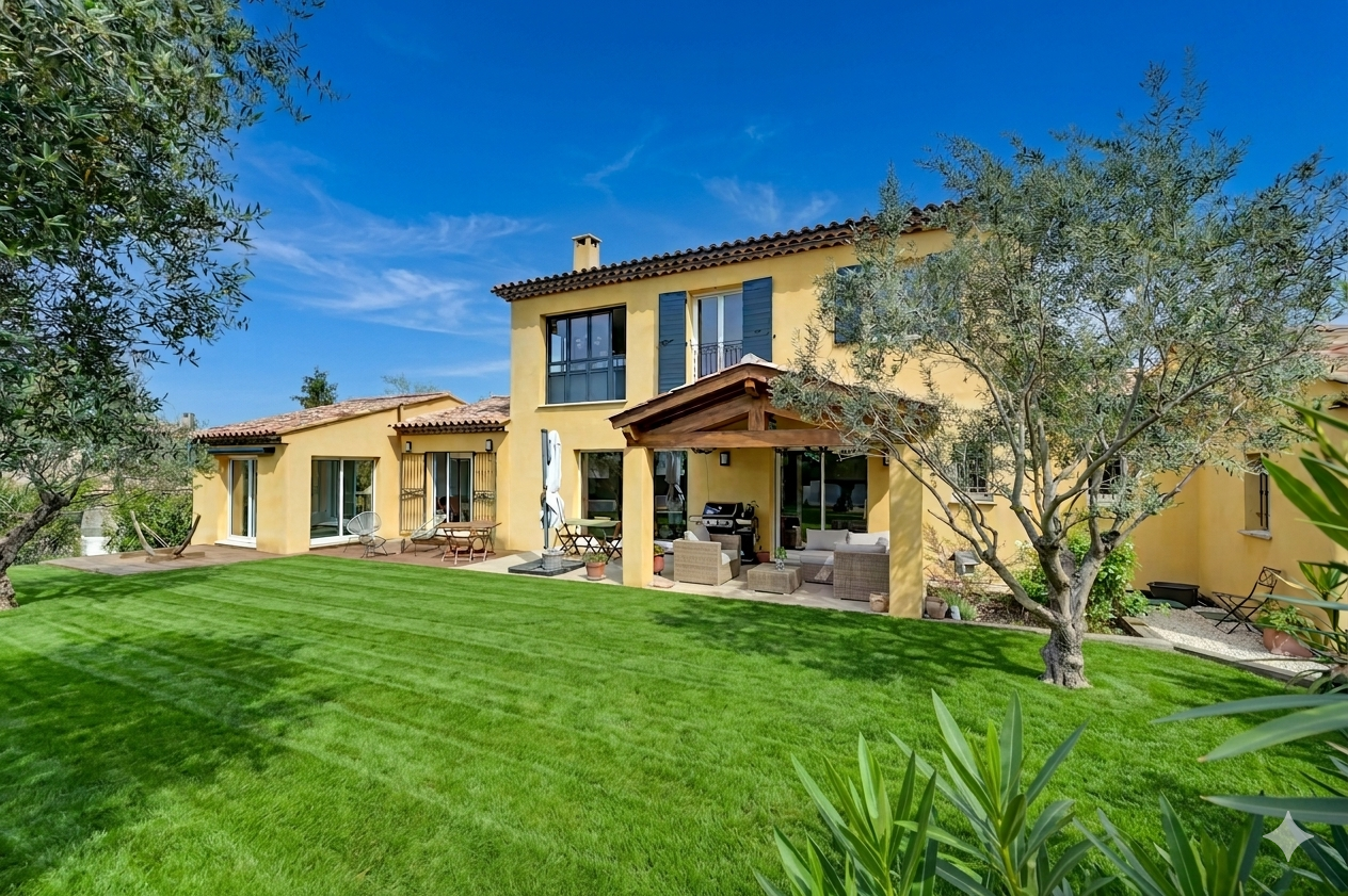 luxury house 5 Rooms for sale on BOUC BEL AIR (13320)