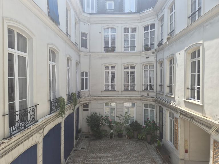 luxury apartment 6 Rooms for sale on ROUEN (76000)