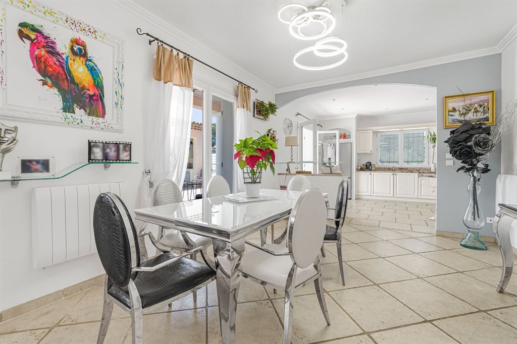 luxury villa 8 Rooms for sale on MOUANS SARTOUX (06370)
