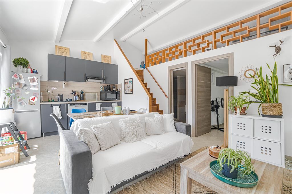 luxury villa 8 Rooms for sale on MOUANS SARTOUX (06370)
