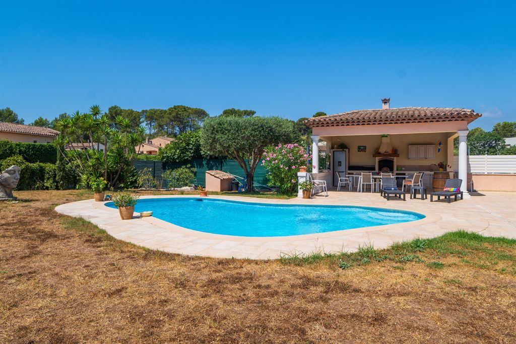 luxury villa 8 Rooms for sale on MOUANS SARTOUX (06370)