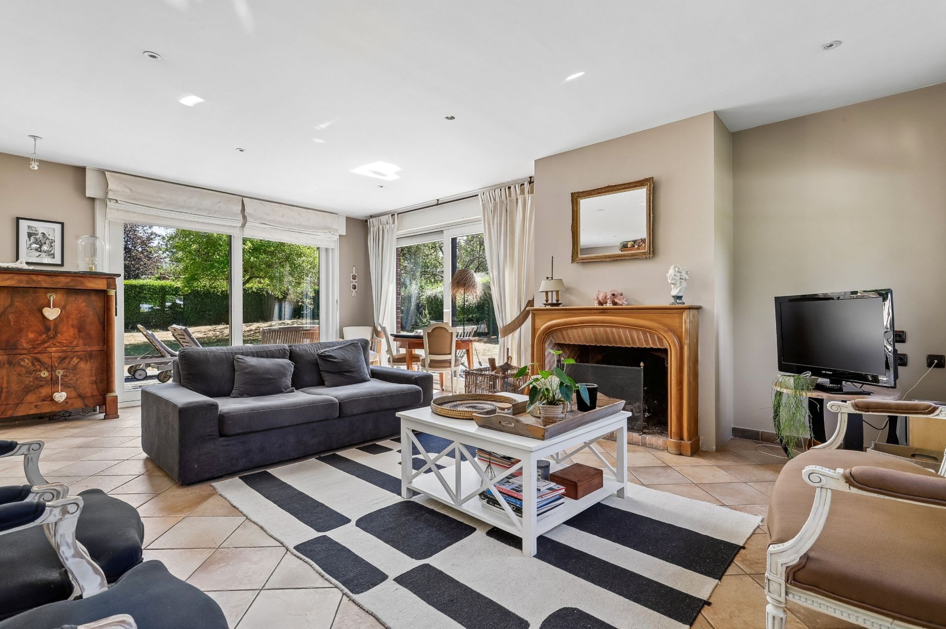 luxury house 5 Rooms for sale on CROIX (59170)