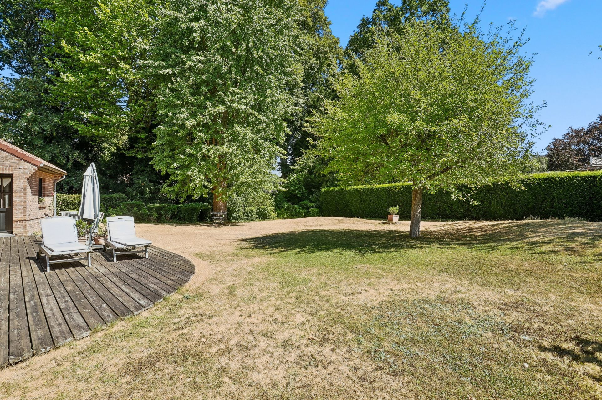 luxury house 5 Rooms for sale on CROIX (59170)