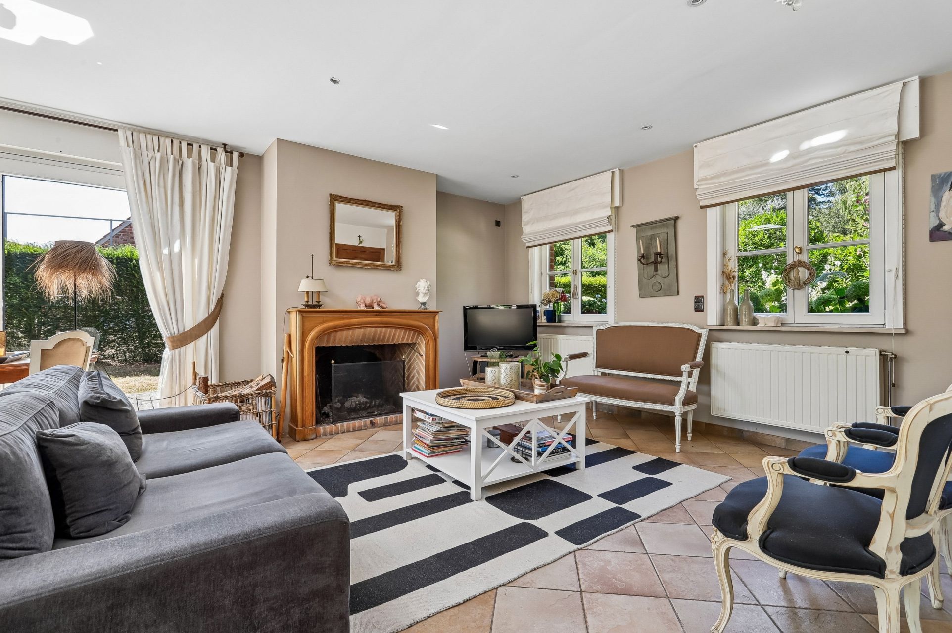 luxury house 5 Rooms for sale on CROIX (59170)