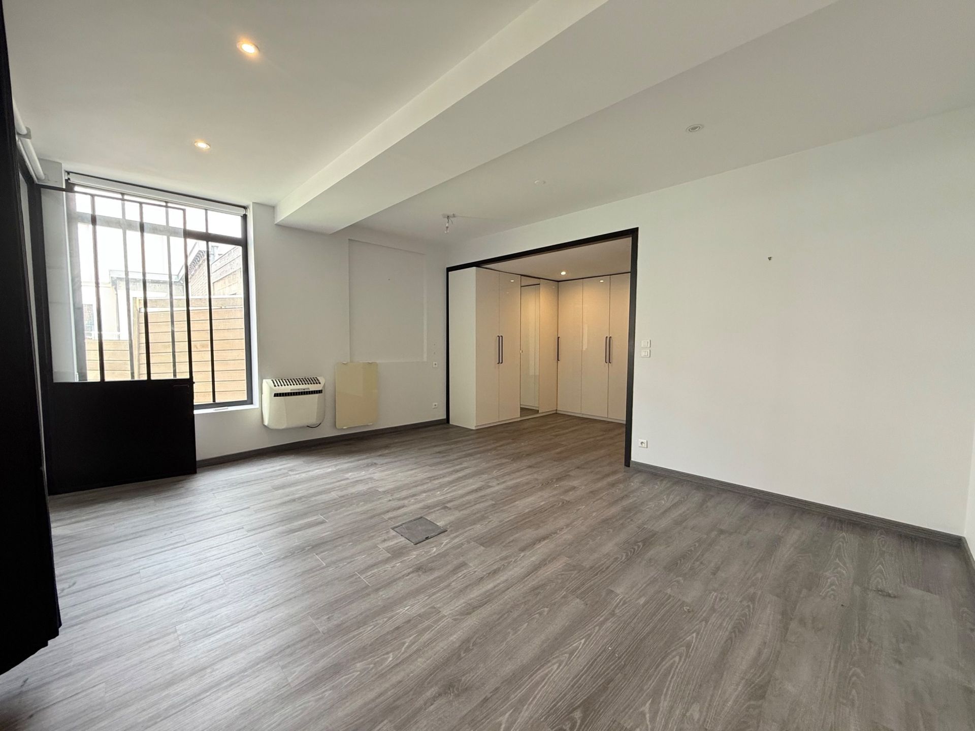 luxury apartment 2 Rooms for sale on LILLE (59800)
