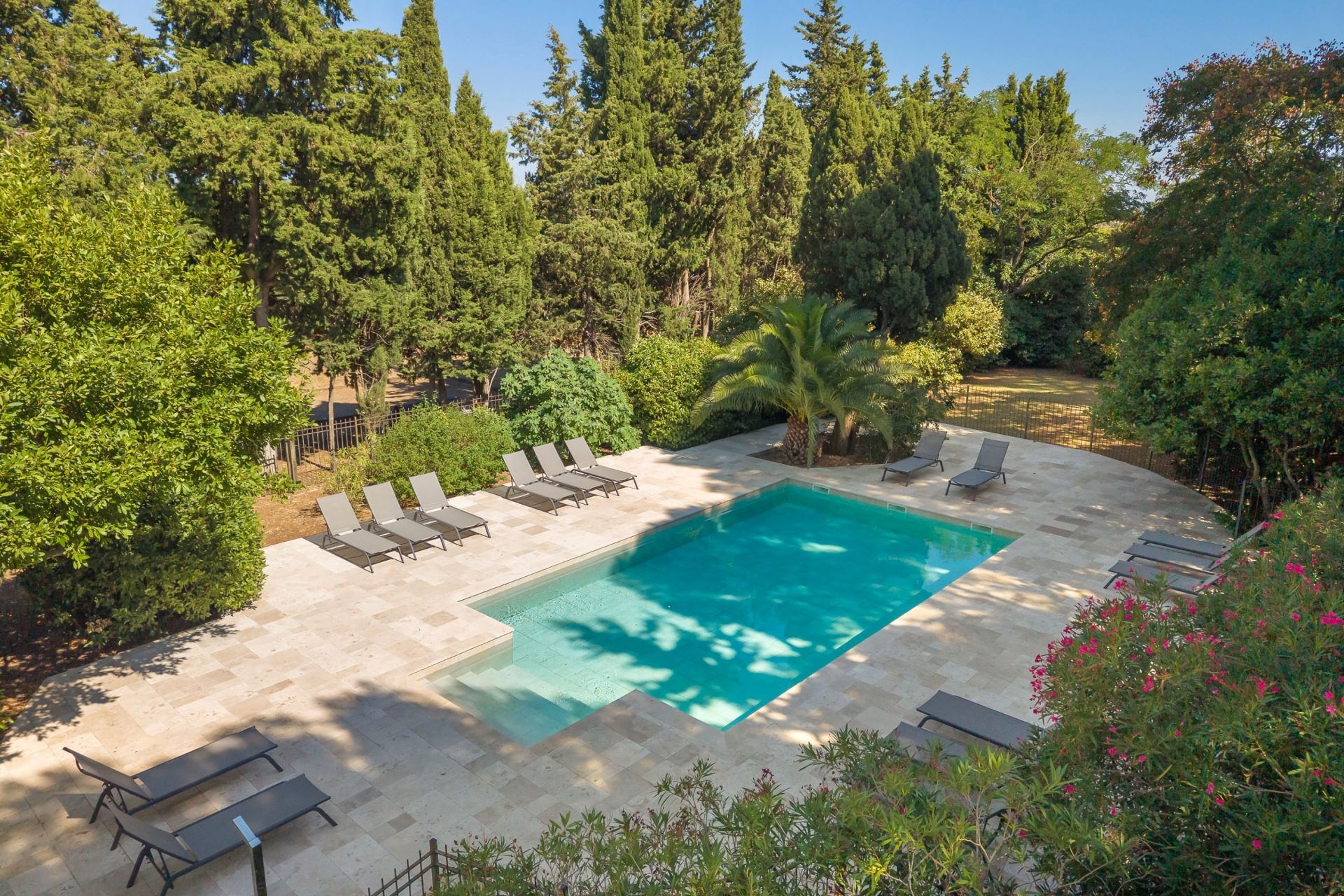 luxury property 35 Rooms for sale on MONTPELLIER (34000)