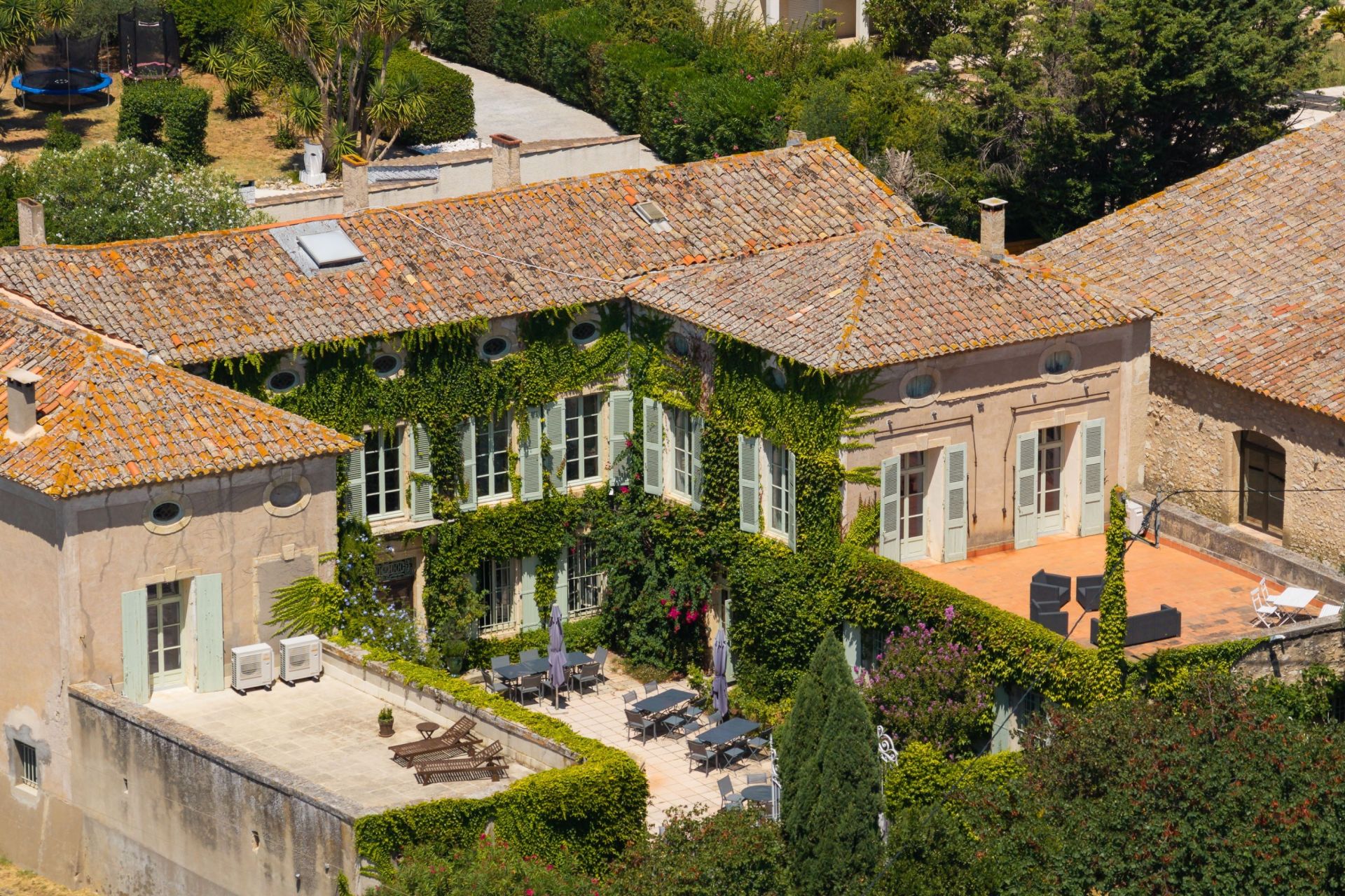 luxury property 35 Rooms for sale on MONTPELLIER (34000)