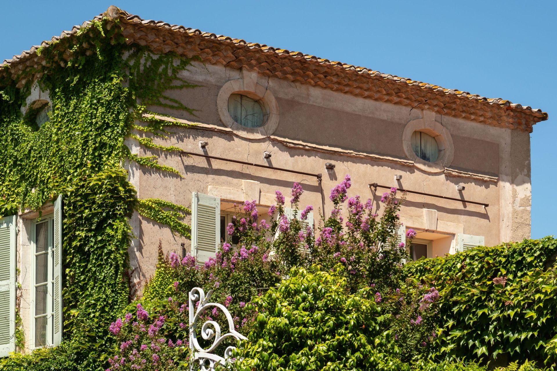 luxury property 35 Rooms for sale on MONTPELLIER (34000)