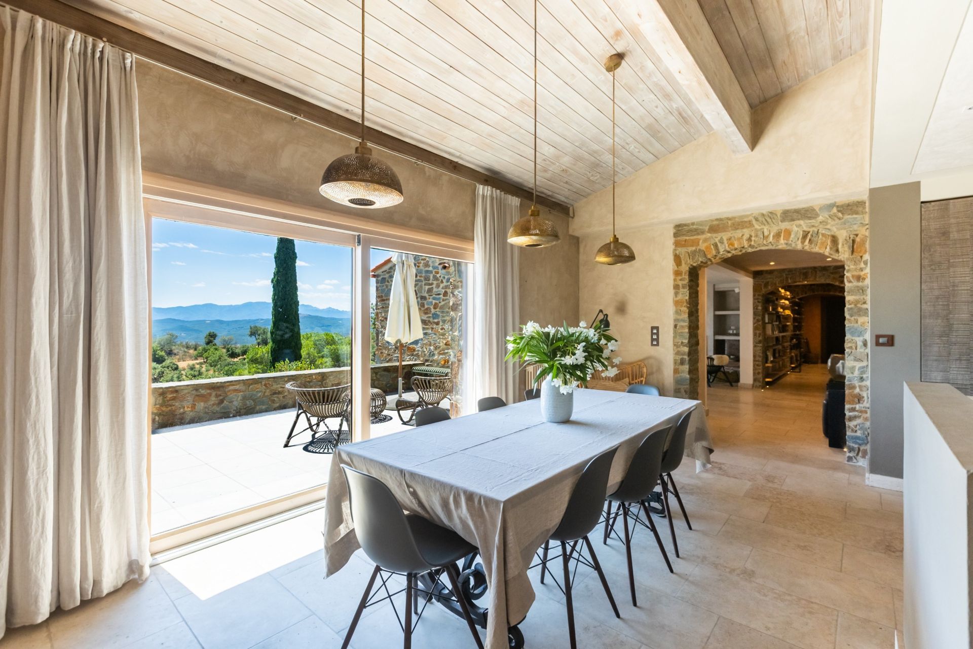 luxury house 10 Rooms for sale on CASTELNOU (66300)