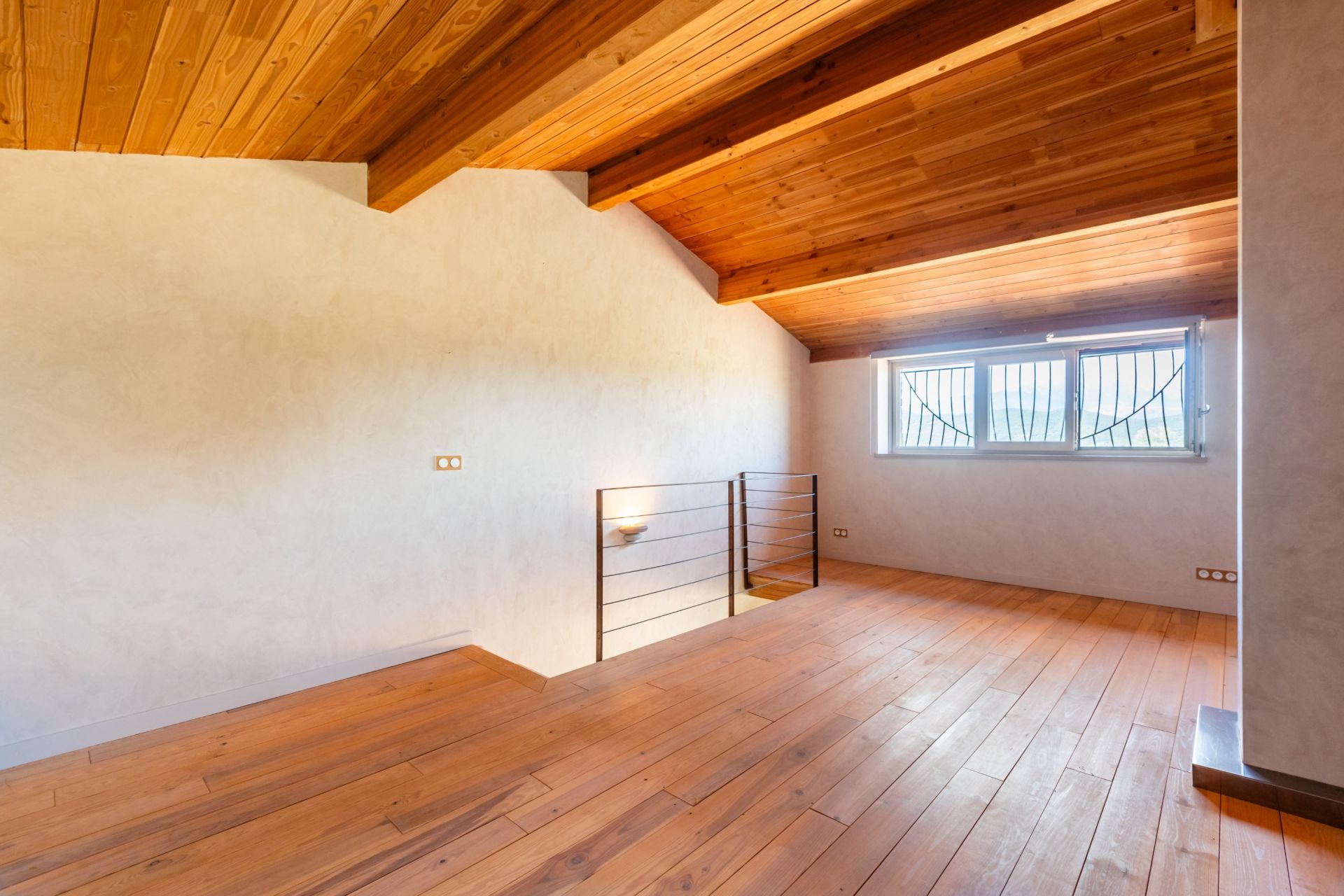 luxury house 10 Rooms for sale on CASTELNOU (66300)