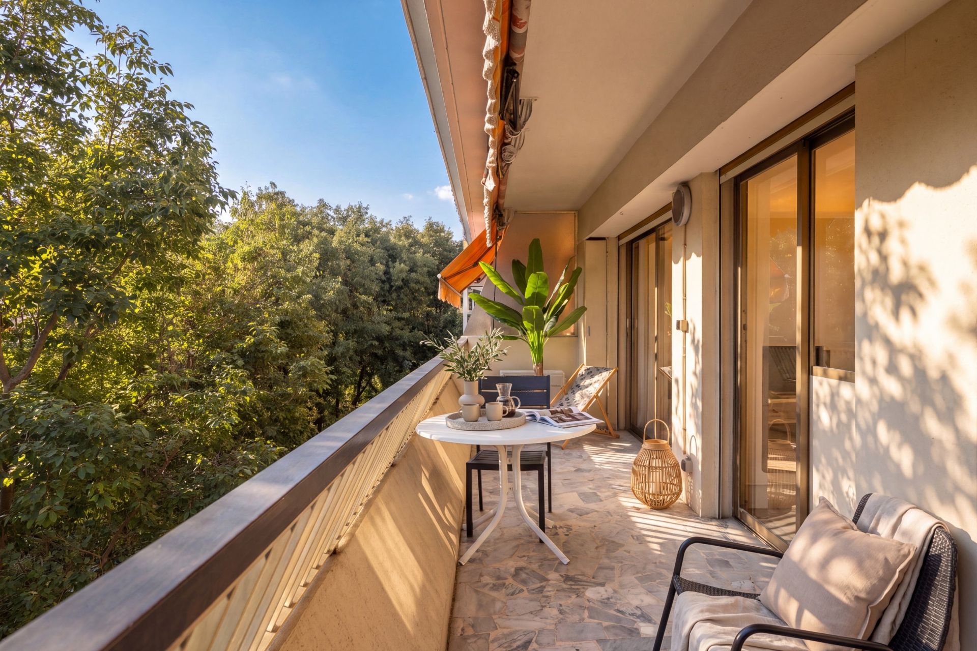 luxury apartment 2 Rooms for sale on CANNES (06400)