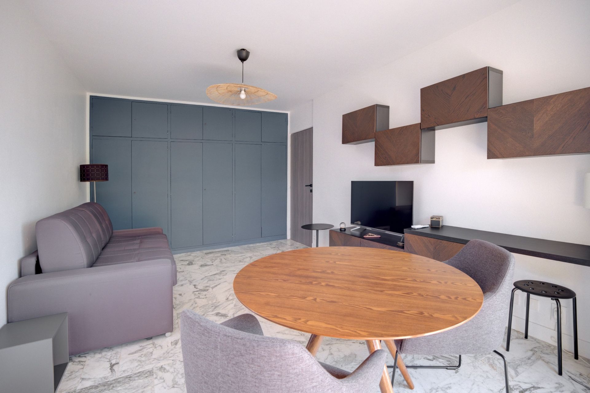luxury apartment 2 Rooms for sale on CANNES (06400)