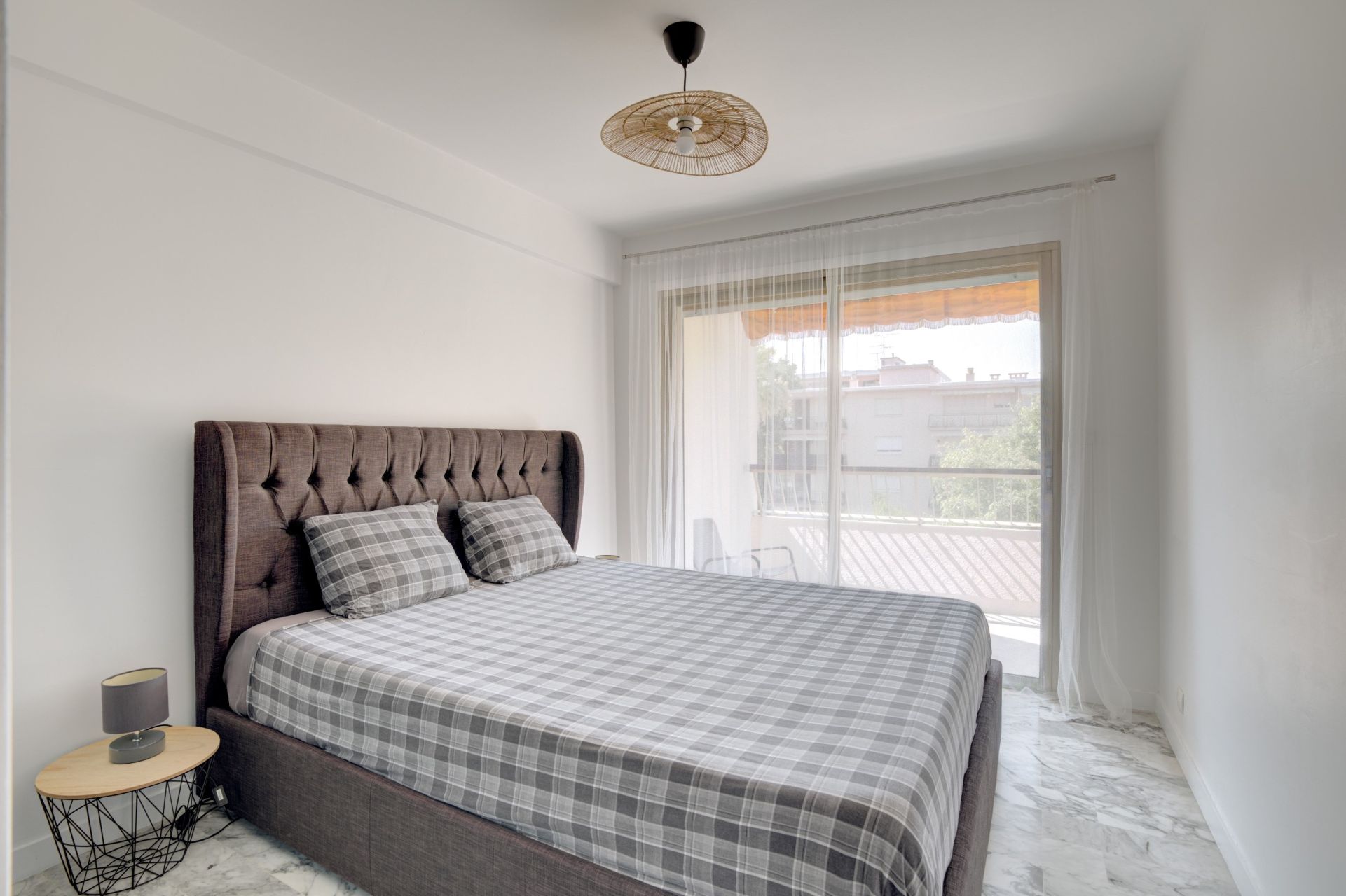 luxury apartment 2 Rooms for sale on CANNES (06400)