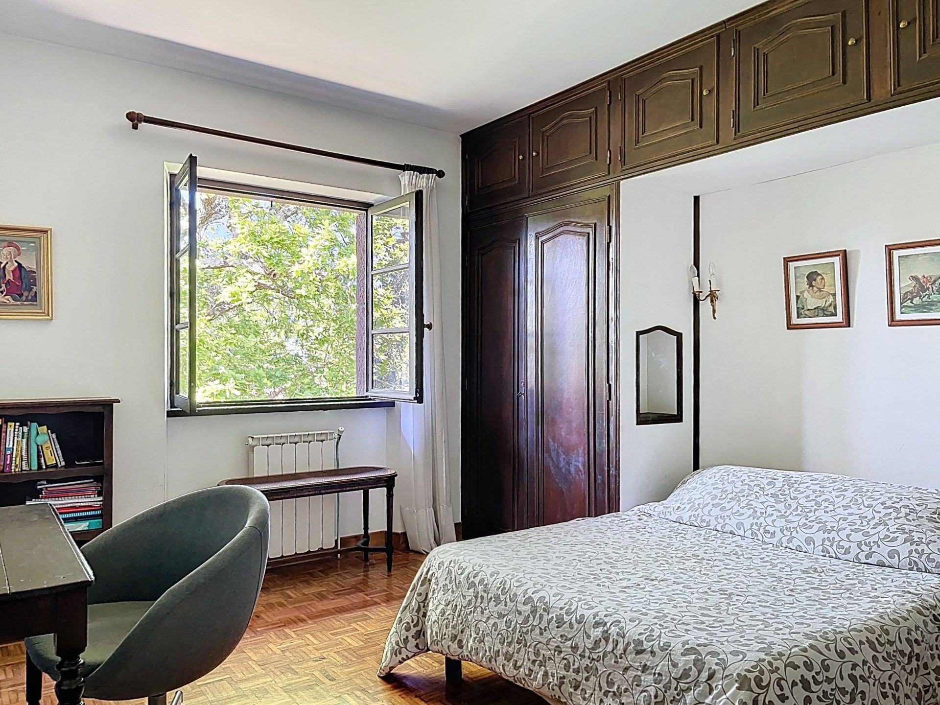 luxury house 10 Rooms for sale on CIBOURE (64500)