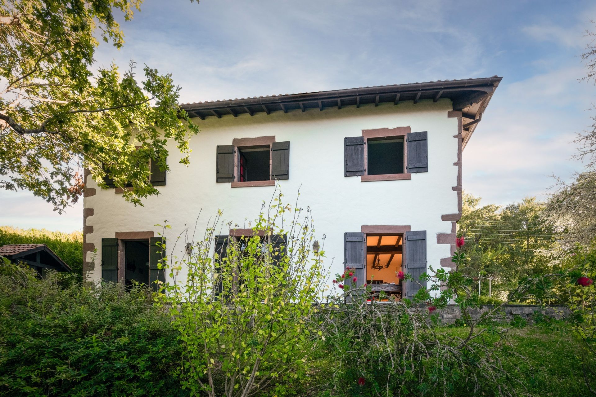 luxury house 10 Rooms for sale on CIBOURE (64500)