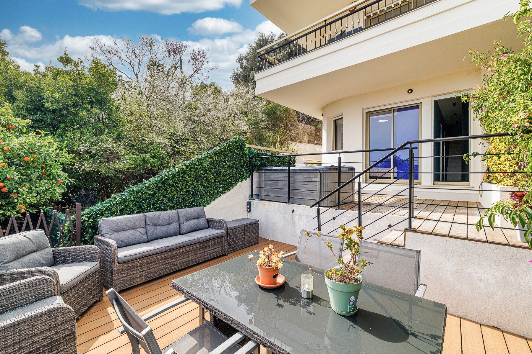 luxury apartment 5 Rooms for sale on NICE (06000)