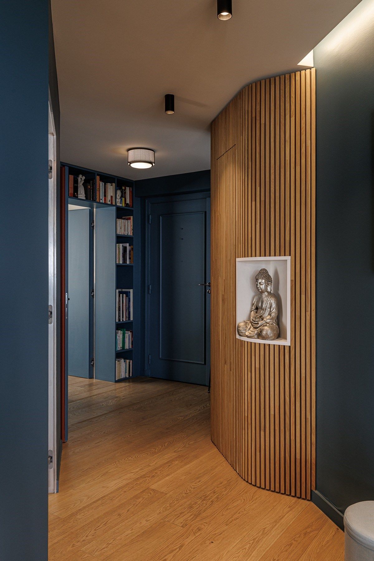 luxury apartment 5 Rooms for sale on NICE (06000)
