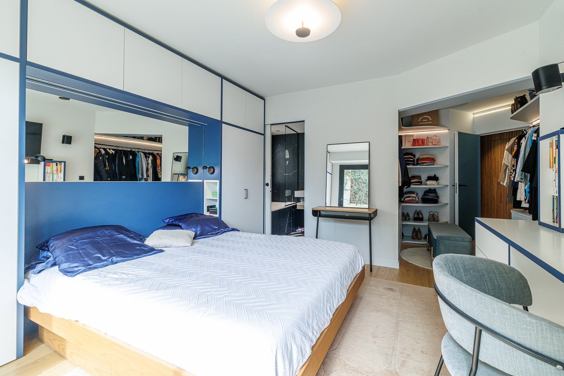 luxury apartment 5 Rooms for sale on NICE (06000)