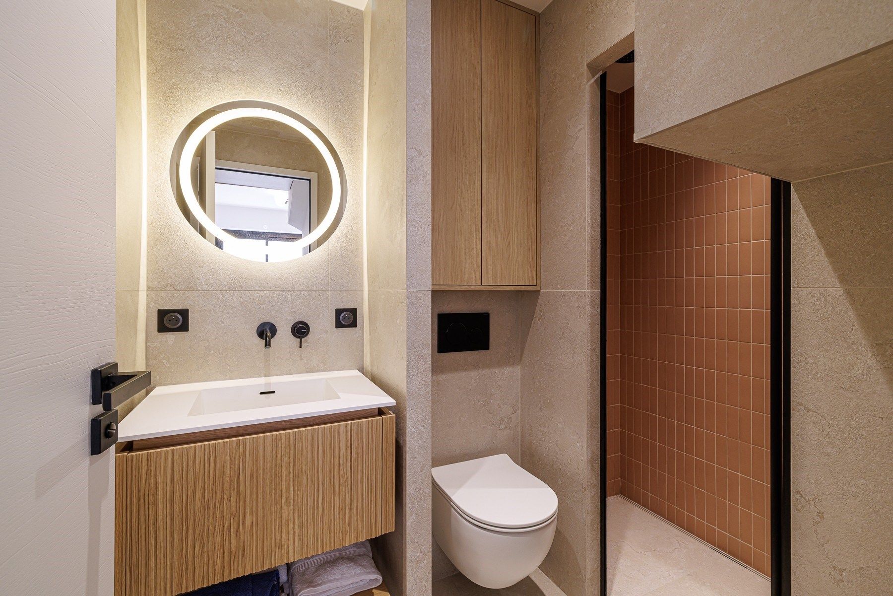 luxury apartment 5 Rooms for sale on NICE (06000)