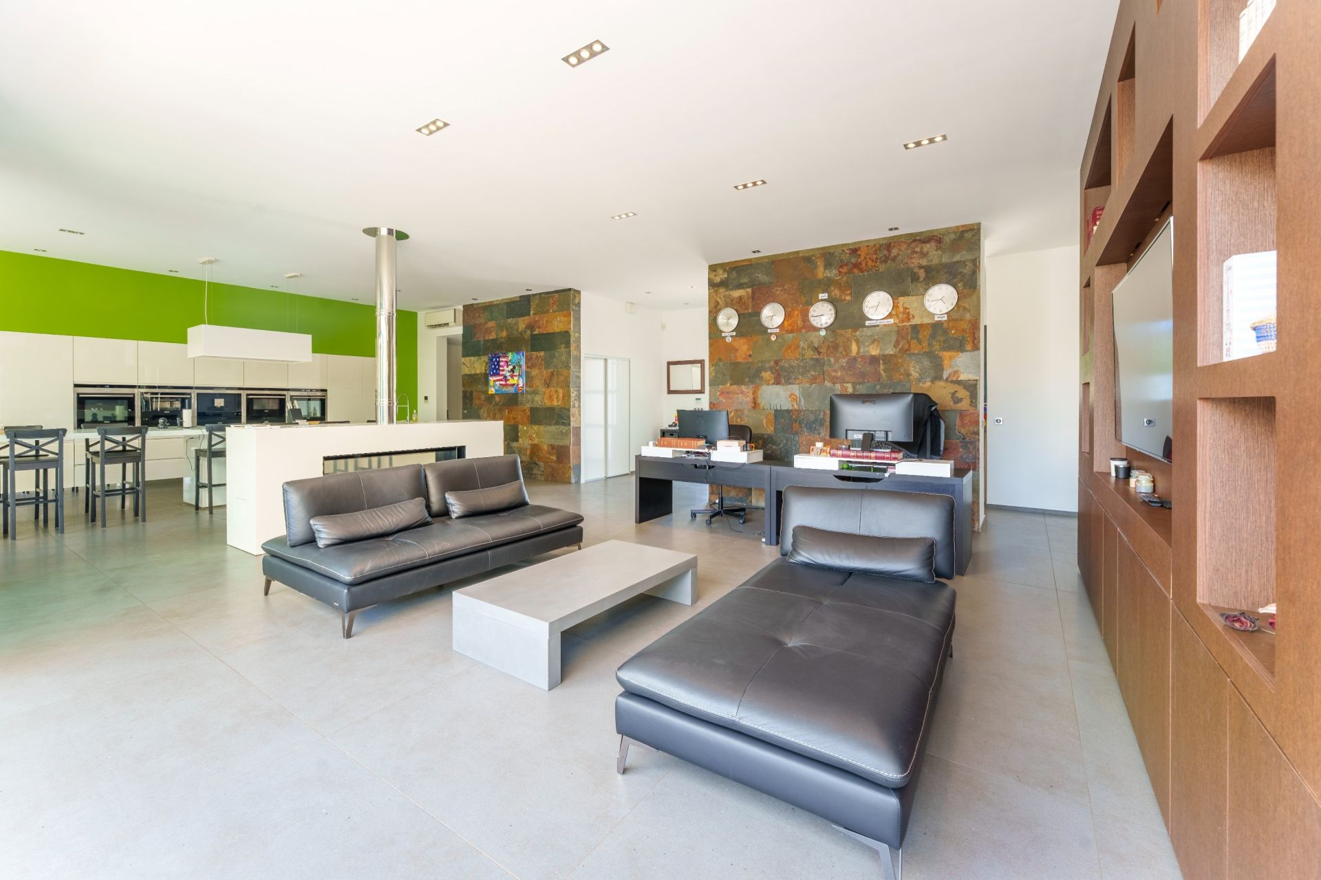 luxury villa 4 Rooms for sale on BAILLARGUES (34670)