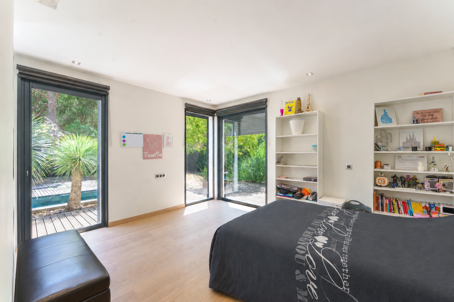 luxury villa 4 Rooms for sale on BAILLARGUES (34670)