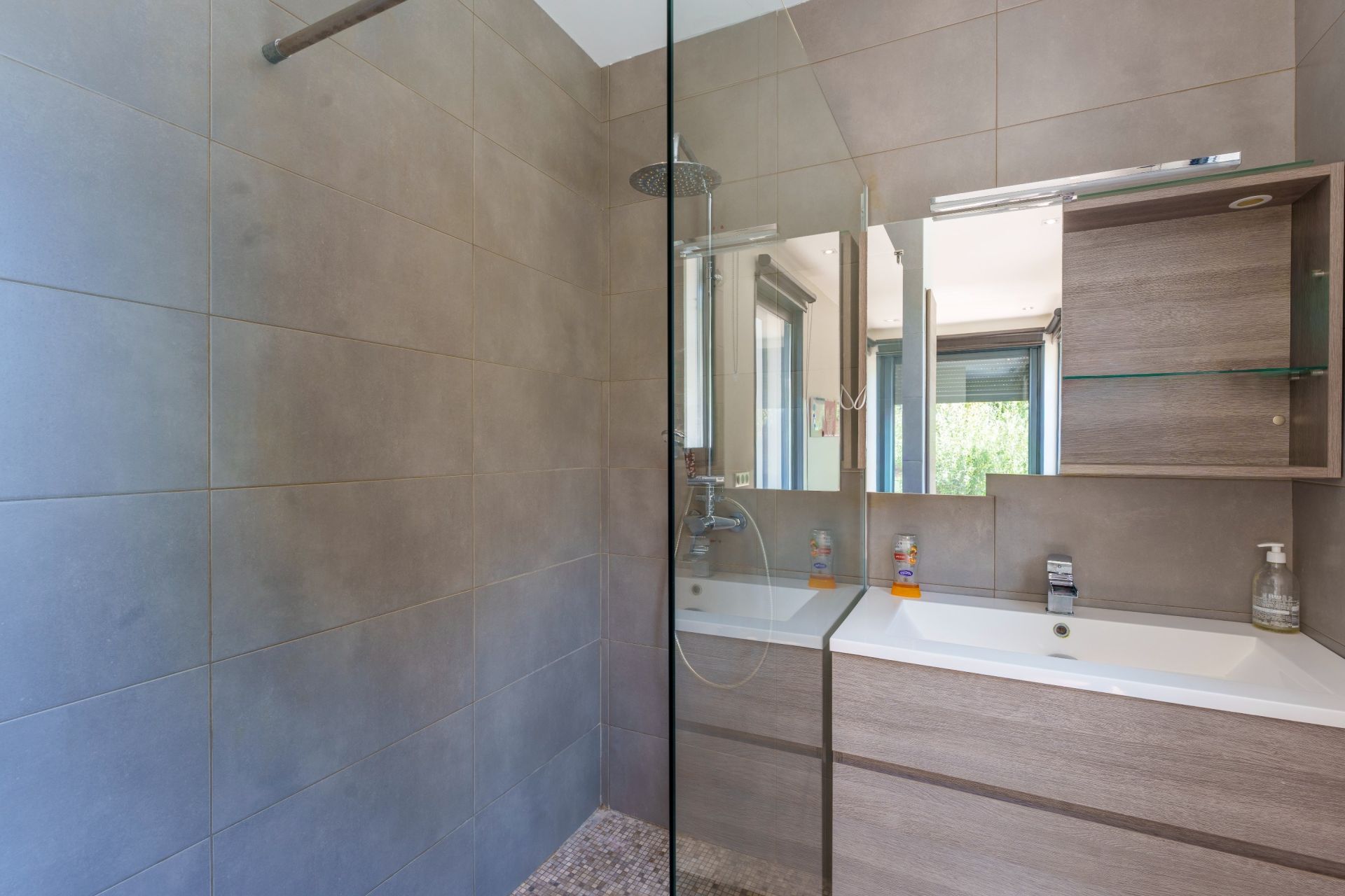 luxury villa 4 Rooms for sale on BAILLARGUES (34670)