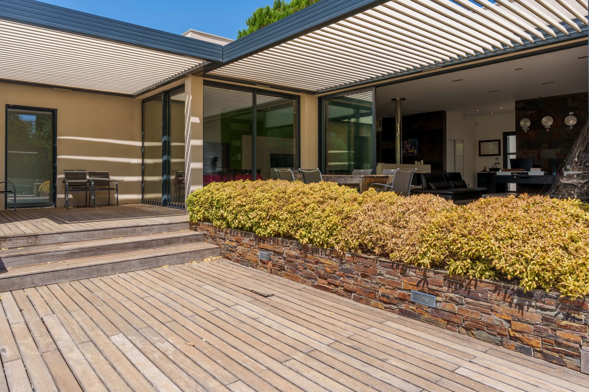 luxury villa 4 Rooms for sale on BAILLARGUES (34670)