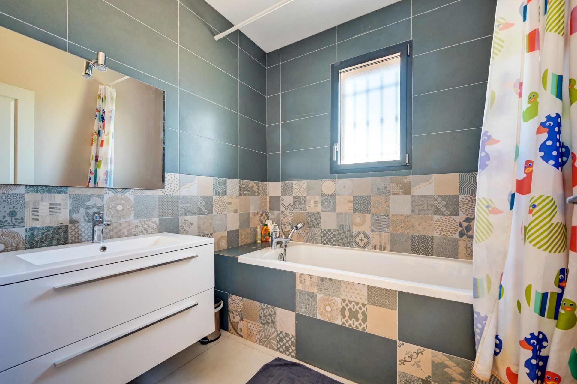luxury house 7 Rooms for sale on AIX EN PROVENCE (13100)
