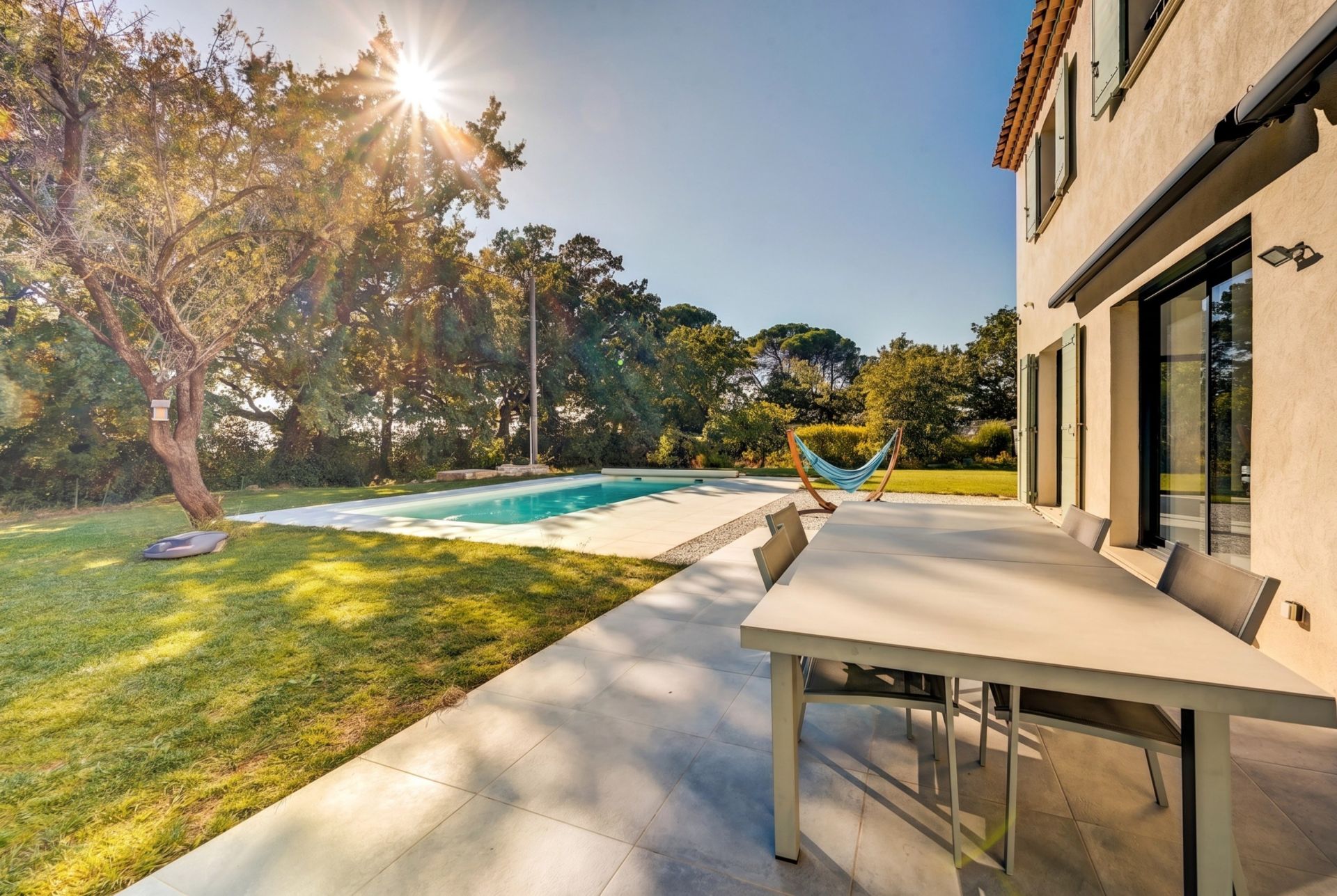 luxury house 7 Rooms for sale on AIX EN PROVENCE (13100)