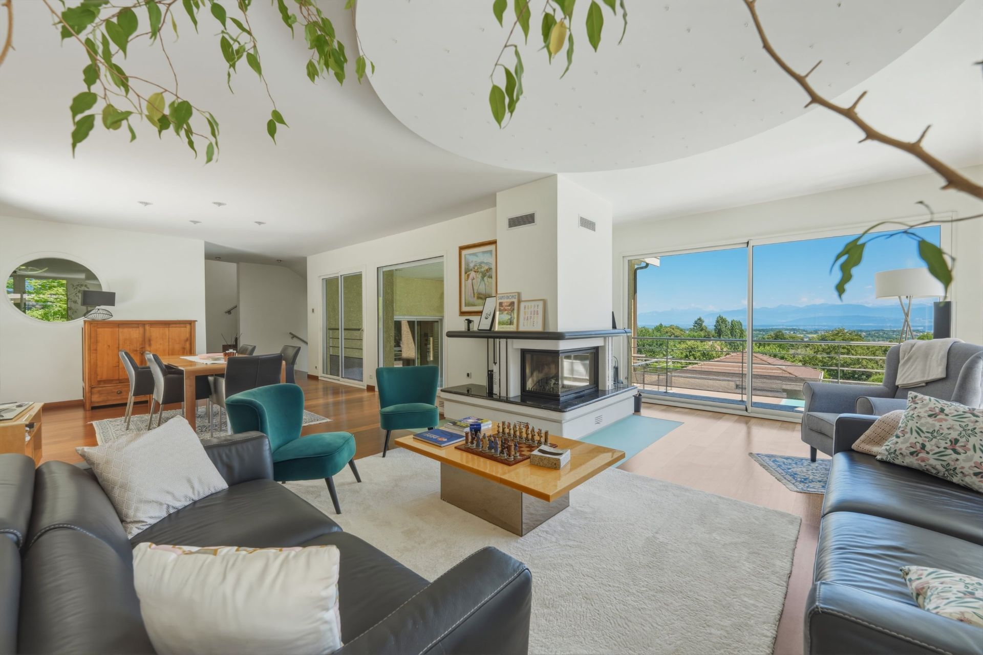 luxury house 9 Rooms for sale on DIVONNE LES BAINS (01220)