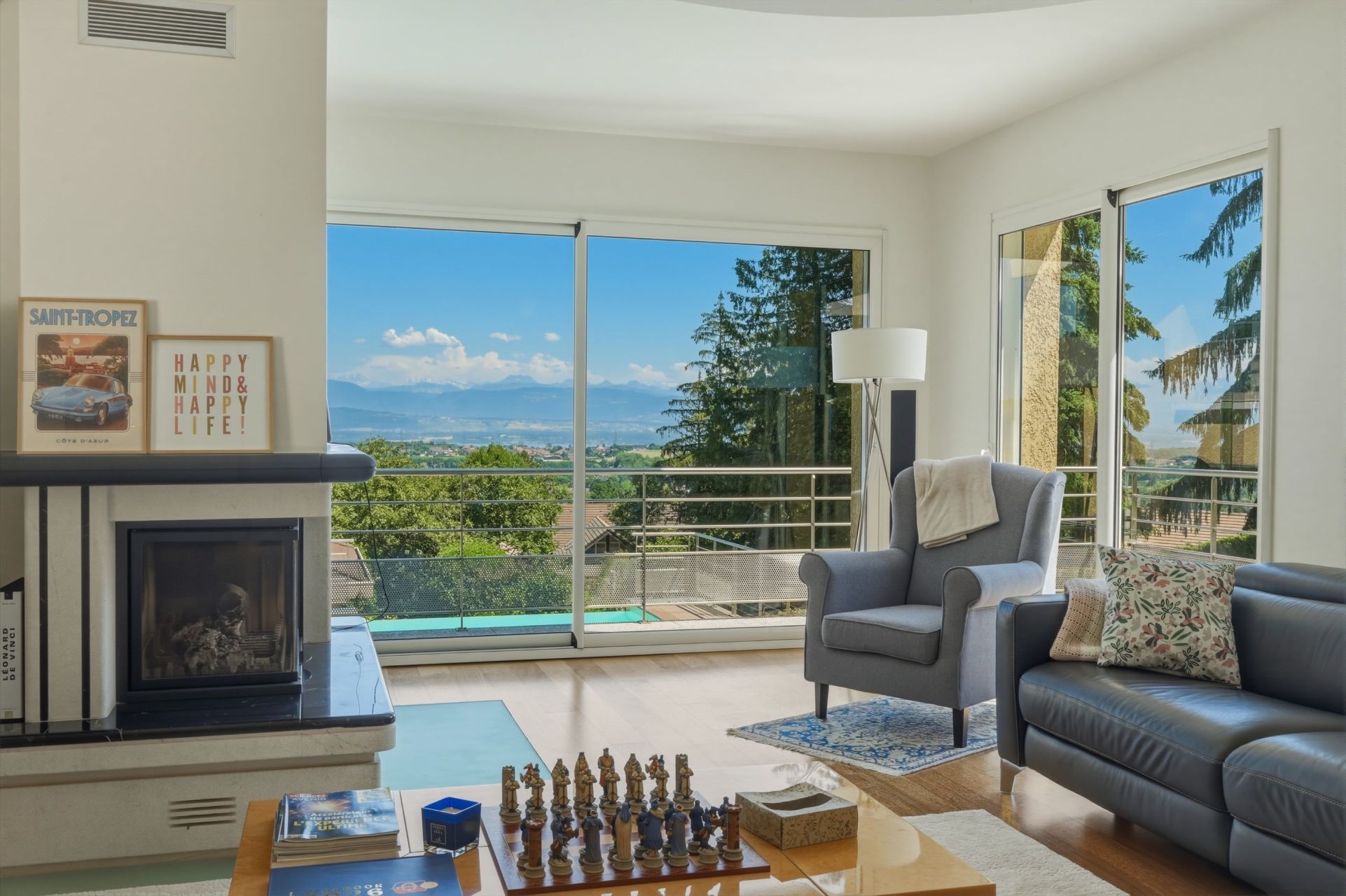 luxury house 9 Rooms for sale on DIVONNE LES BAINS (01220)