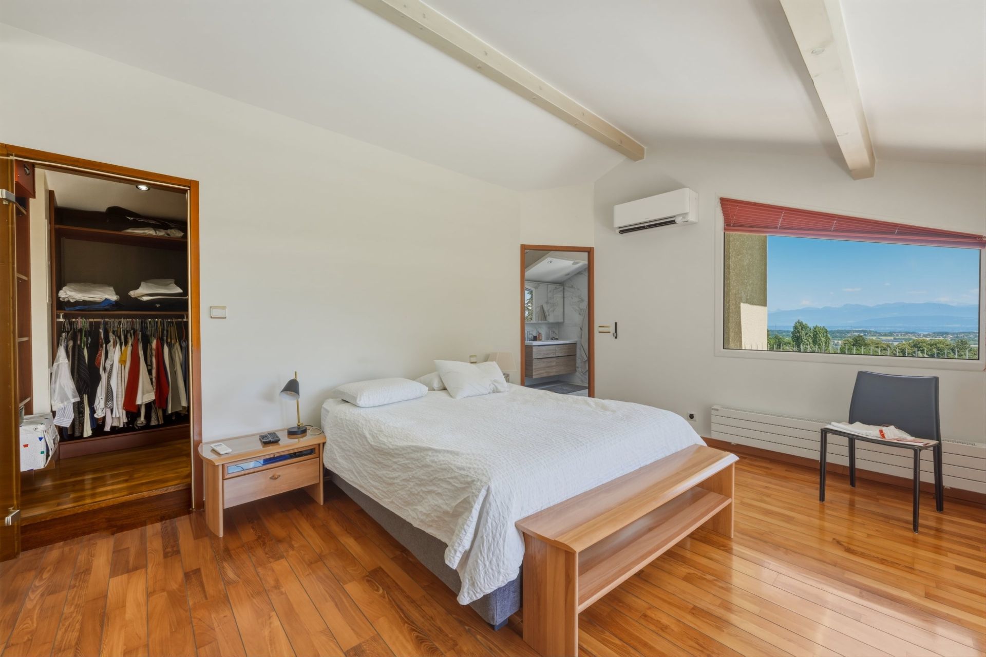 luxury house 9 Rooms for sale on DIVONNE LES BAINS (01220)
