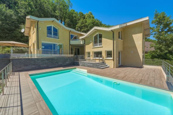 Sale Luxury house Divonne-les-Bains 9&nbsp;Rooms 416.89&nbsp;m²