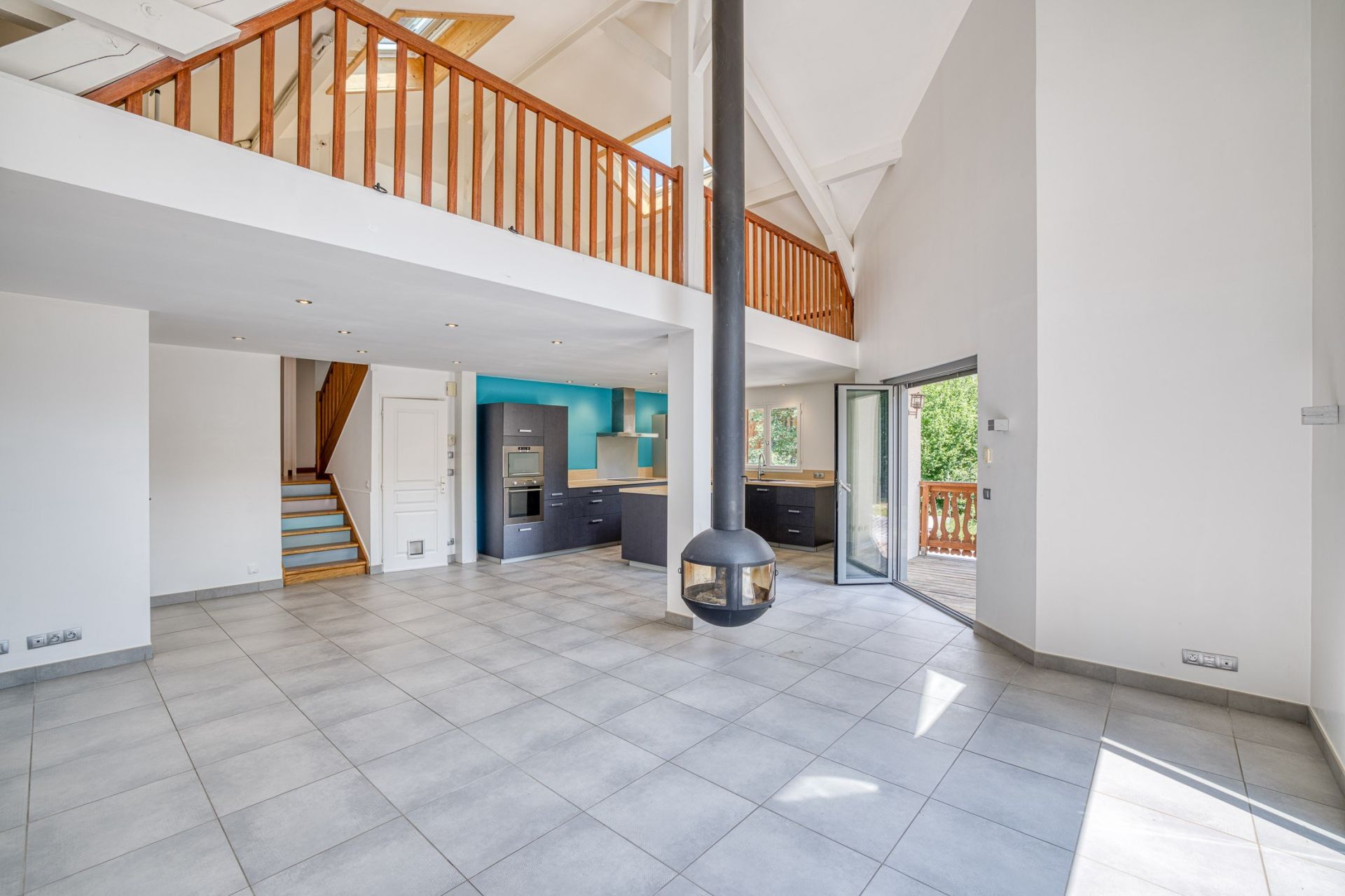 luxury chalet 6 Rooms for sale on ARACHES LA FRASSE (74300)