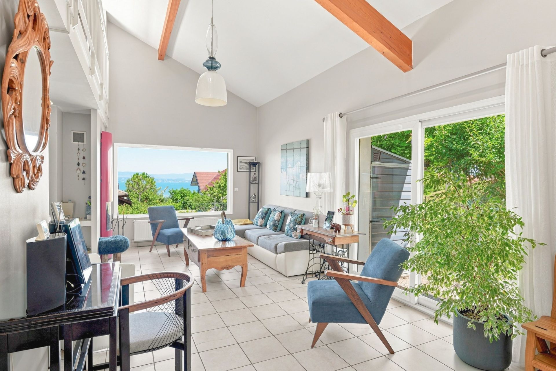 luxury house 6 Rooms for sale on PUBLIER (74500)