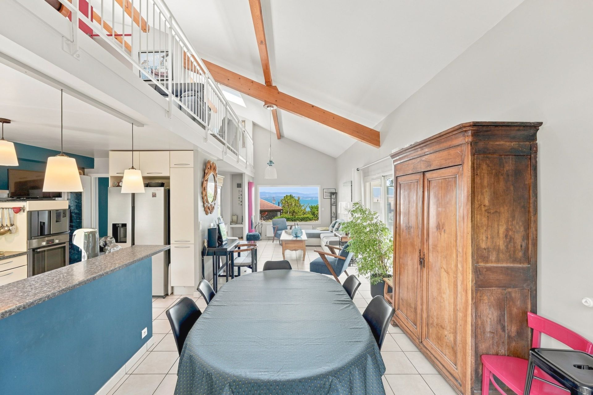 luxury house 6 Rooms for sale on PUBLIER (74500)