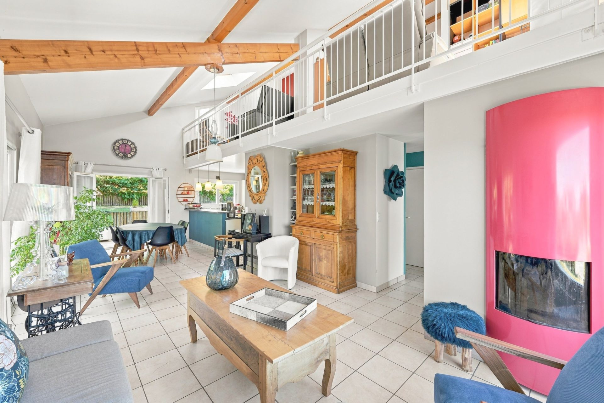 luxury house 6 Rooms for sale on PUBLIER (74500)